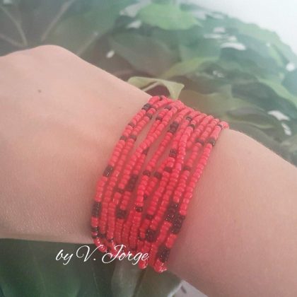 Perlenarmband 64