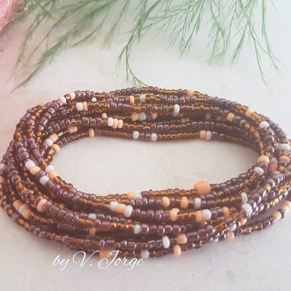 Perlenarmband 66