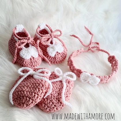 Handgemachtes Baby-Set | Schuhe, Fäustlinge & Stirnband (0–6 Monate)